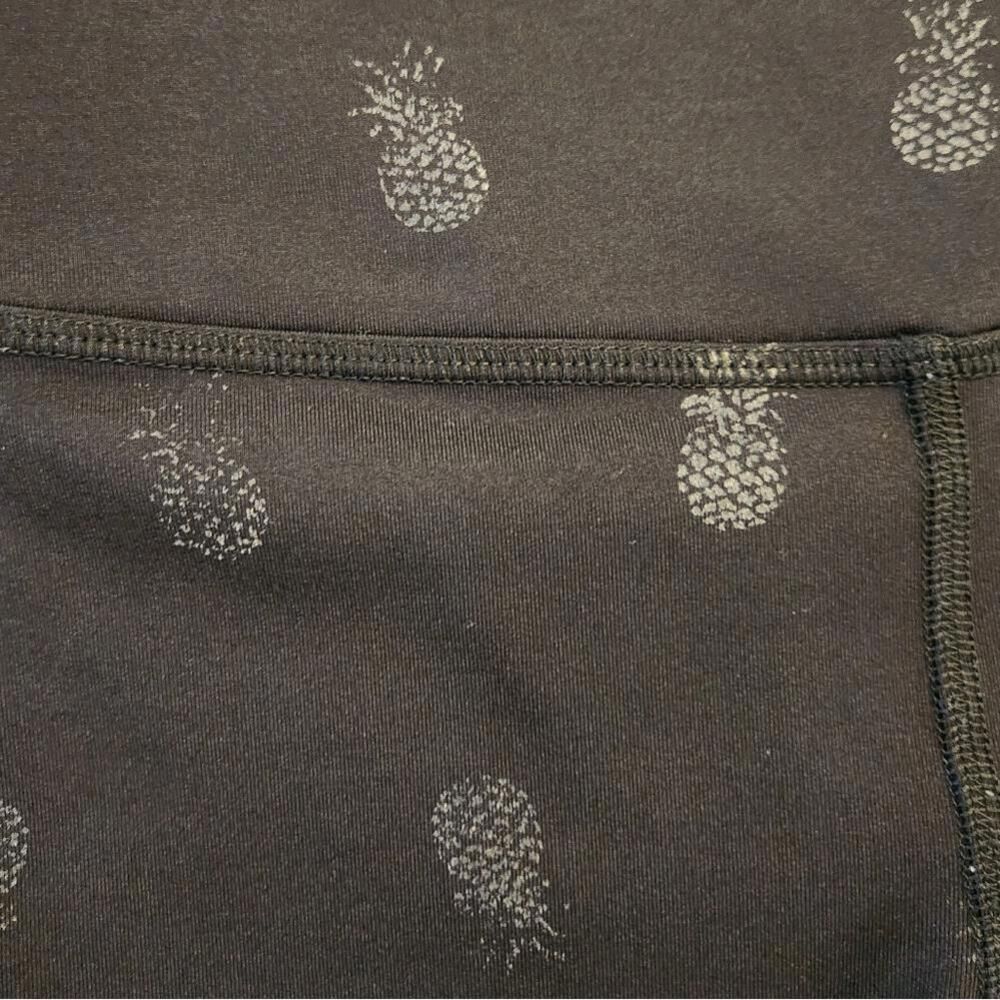 Beyond Yoga Black Pineapple PowerShine Midrise Midi Legging Small - Picture 9 of 9
